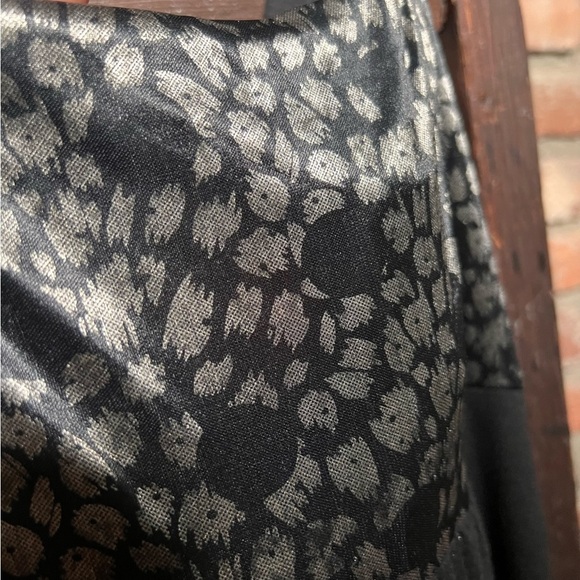 Muumuu Heaven Kilia Dress  black with silver animal print bust size Medium - Picture 3 of 12